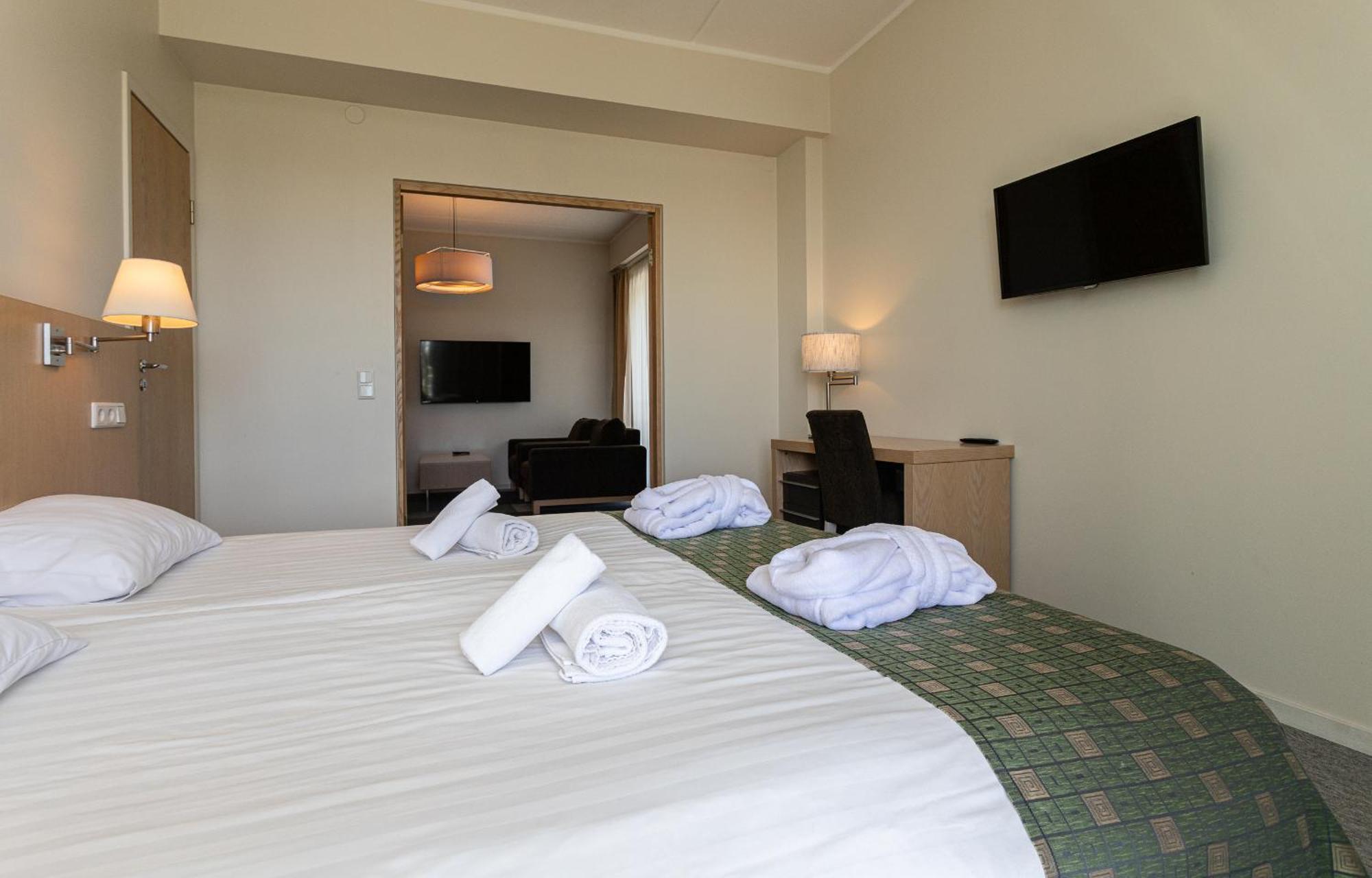 Meri Seaside Hotel & Spa Kuressaare Exterior photo